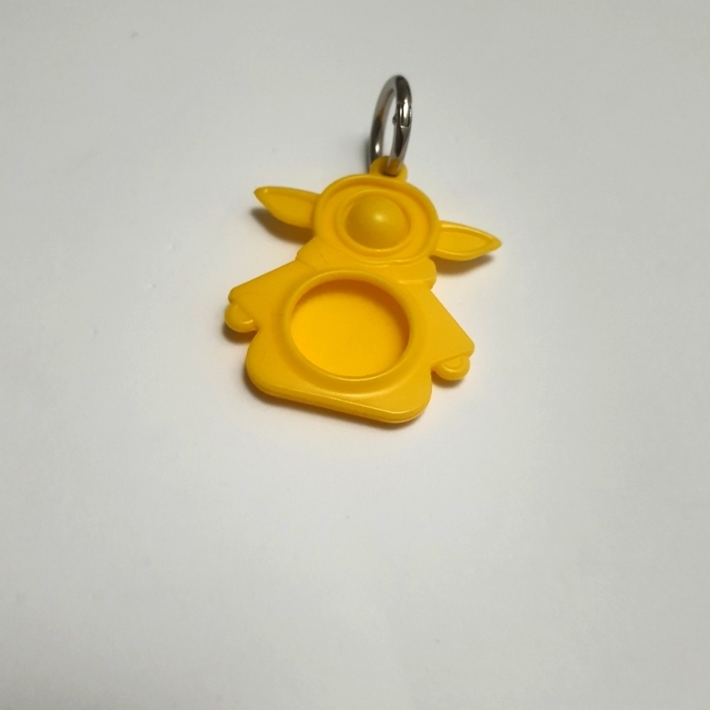 Baby Yoda Mandalorian Apple Airtag holder - Picture 2 of 7